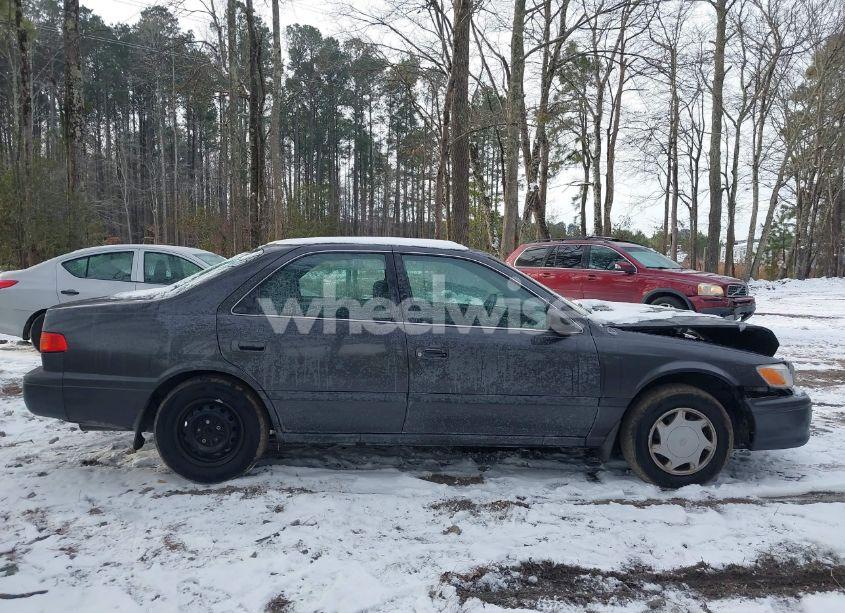 Photo 13 of 2000 Toyota Camry CE (VIN 4T1BG22K2YU986601)