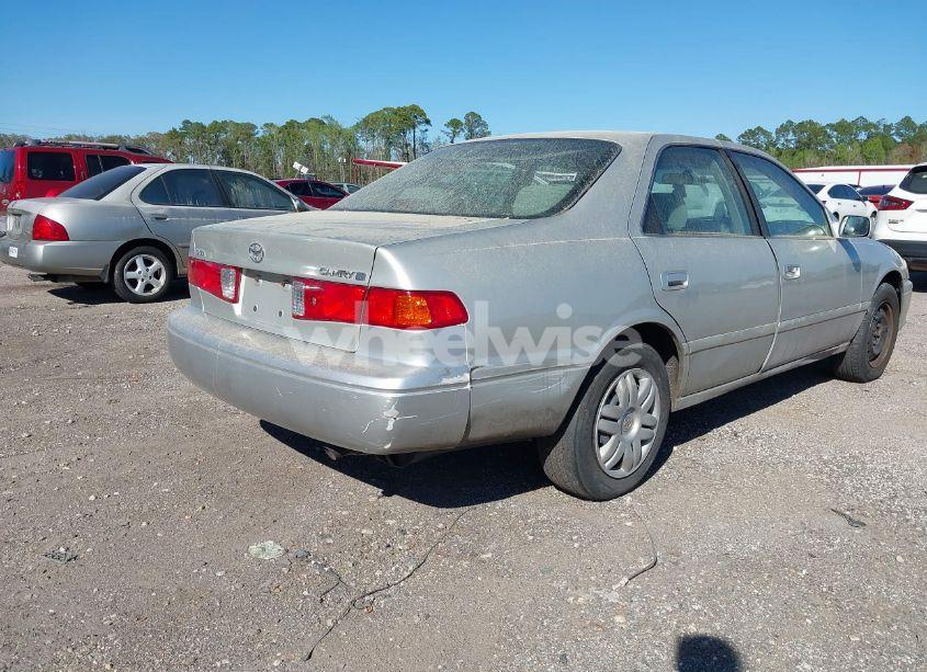 Photo 4 of 2001 Toyota Camry LE (VIN 4T1BG22K31U055112)