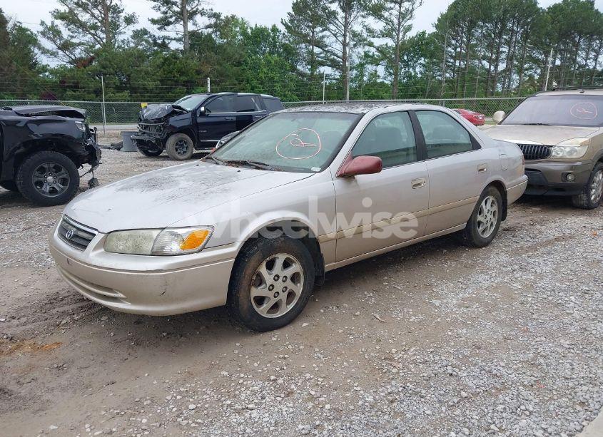 Photo 2 of 2001 Toyota Camry LE (VIN 4T1BG22K31U078888)