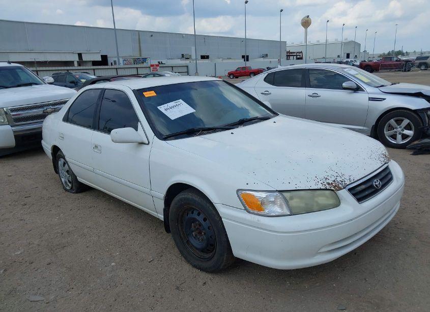 2001 Toyota Camry LE (VIN 4T1BG22K31U796425) main photo