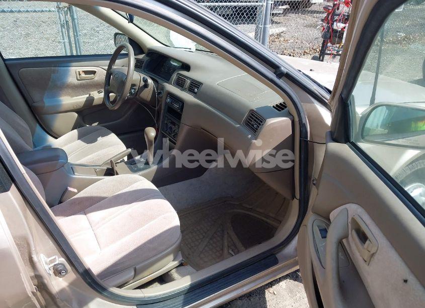 Photo 5 of 1997 Toyota Camry LE (VIN 4T1BG22K3VU808174)