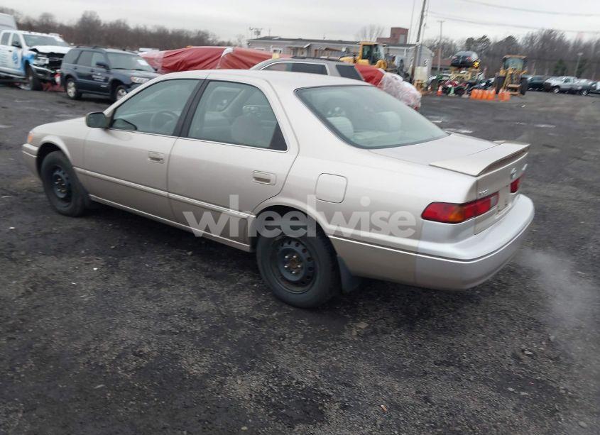 Photo 3 of 1998 Toyota Camry LE (VIN 4T1BG22K3WU859255)