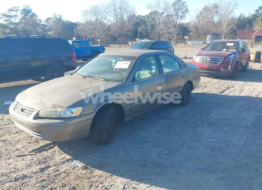 Photo 2 of 1999 Toyota Camry LE (VIN 4T1BG22K3XU447306)