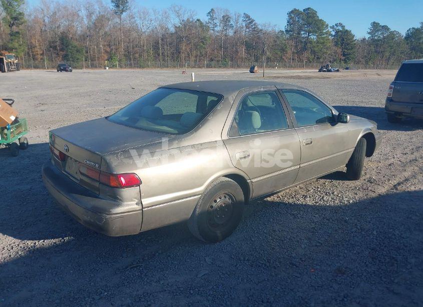 Photo 4 of 1999 Toyota Camry LE (VIN 4T1BG22K3XU447306)