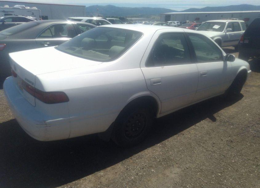 Photo 4 of 1999 Toyota Camry LE (VIN 4T1BG22K3XU494822)