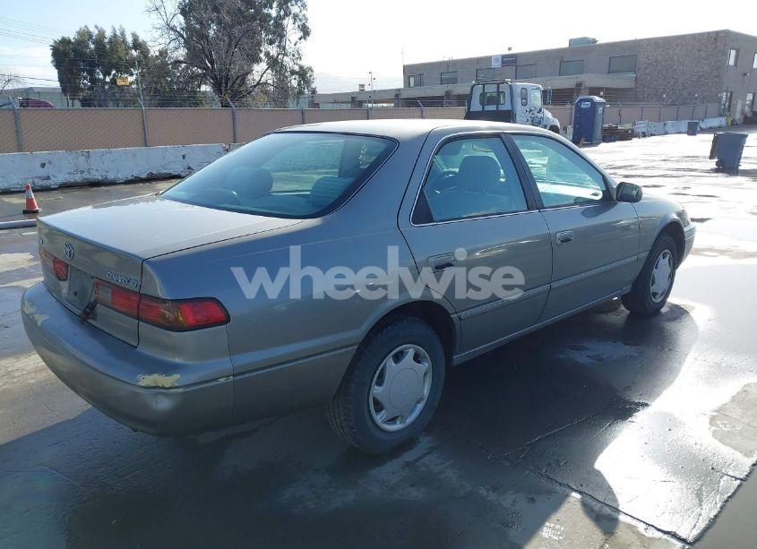 Photo 4 of 1999 Toyota Camry CE (VIN 4T1BG22K3XU510078)
