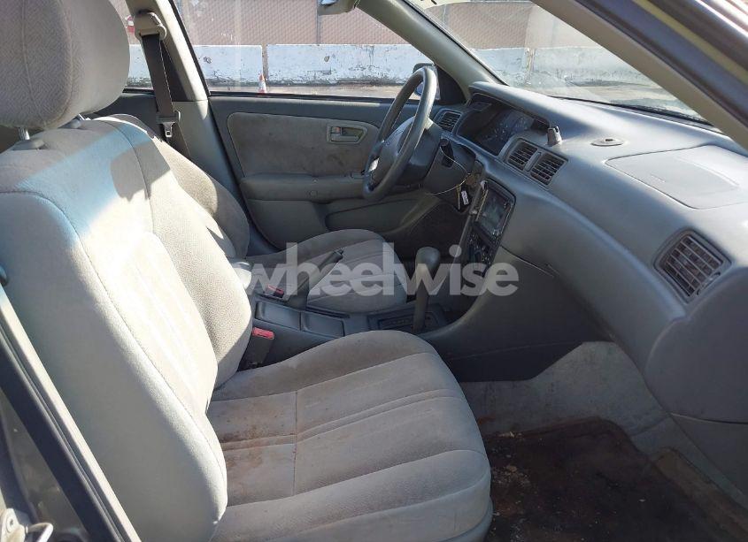 Photo 5 of 1999 Toyota Camry CE (VIN 4T1BG22K3XU510078)