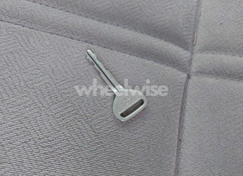 Photo 11 of 1999 Toyota Camry CE (VIN 4T1BG22K3XU560284)