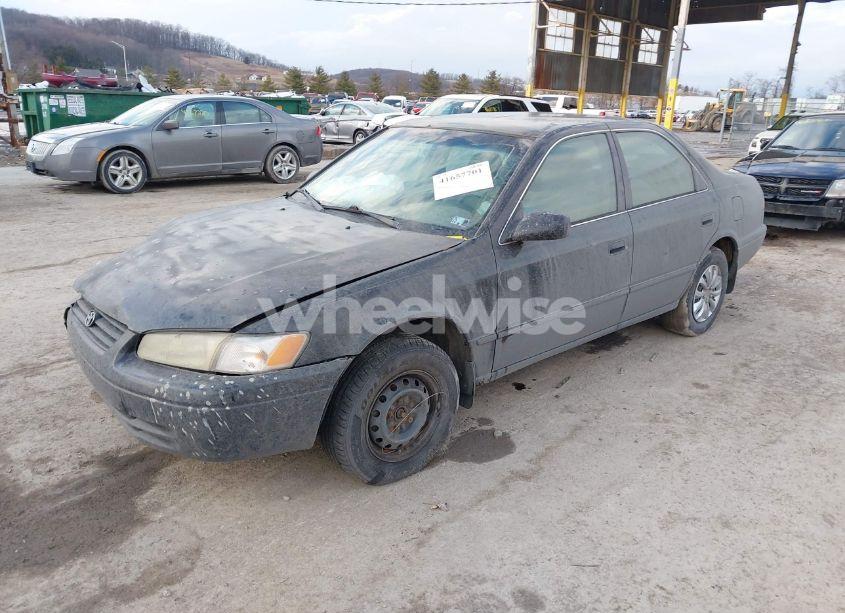 Photo 2 of 1999 Toyota Camry CE (VIN 4T1BG22K3XU560284)