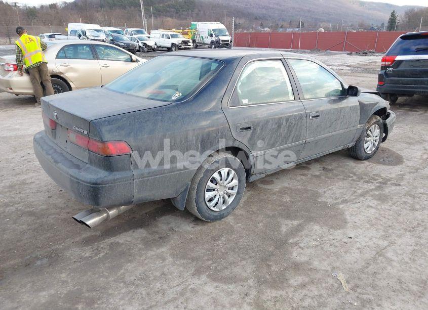 Photo 4 of 1999 Toyota Camry CE (VIN 4T1BG22K3XU560284)