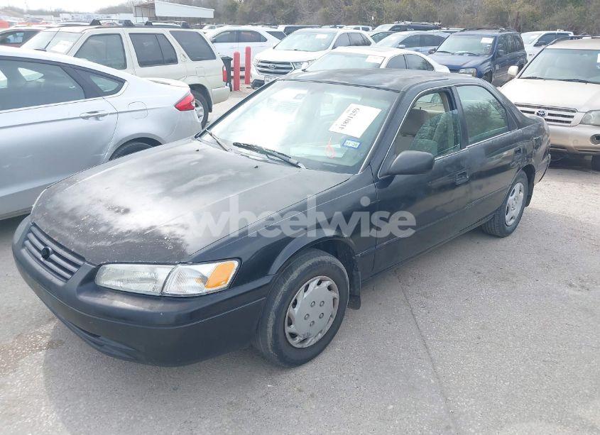 Photo 2 of 1999 Toyota Camry CE (VIN 4T1BG22K3XU573620)