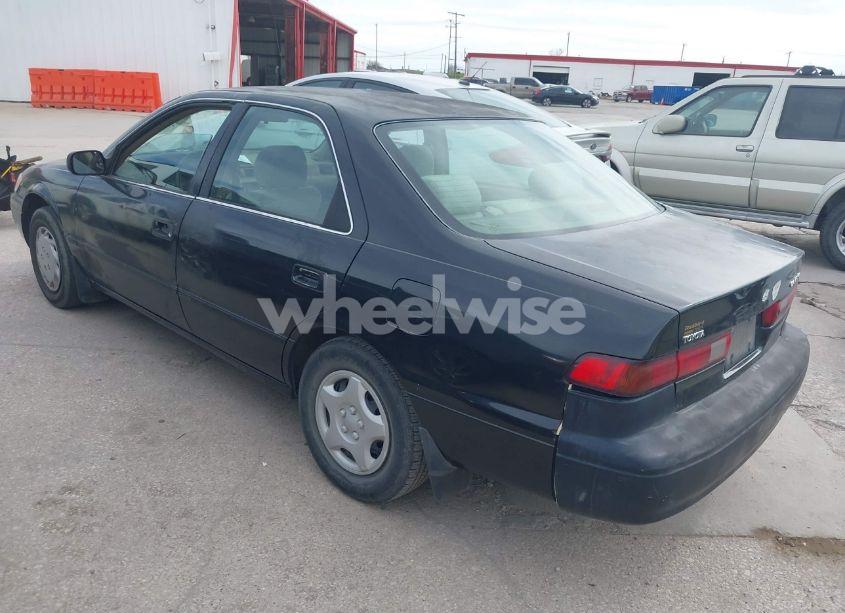Photo 3 of 1999 Toyota Camry CE (VIN 4T1BG22K3XU573620)