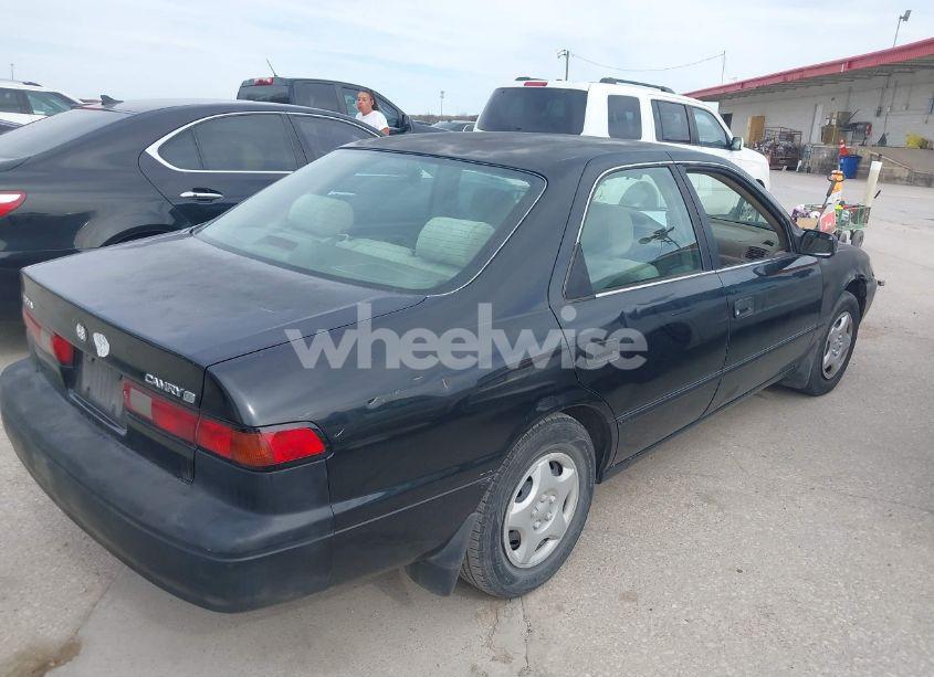 Photo 4 of 1999 Toyota Camry CE (VIN 4T1BG22K3XU573620)