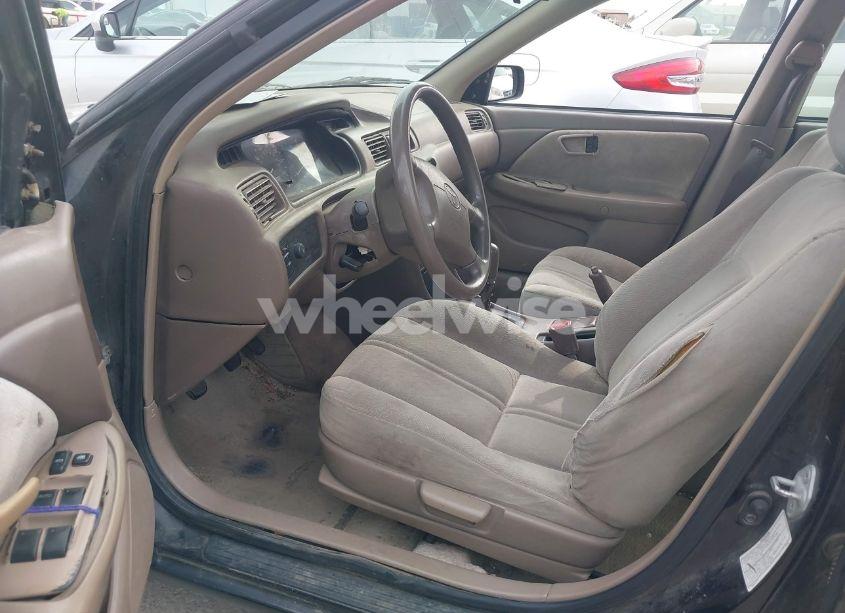 Photo 8 of 1999 Toyota Camry CE (VIN 4T1BG22K3XU573620)
