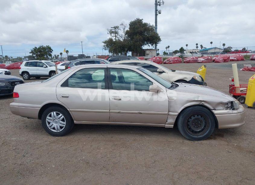 Photo 13 of 2000 Toyota Camry LE (VIN 4T1BG22K3YU628147)