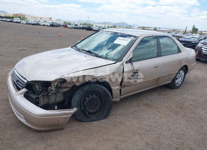 Photo 2 of 2000 Toyota Camry LE (VIN 4T1BG22K3YU628147)