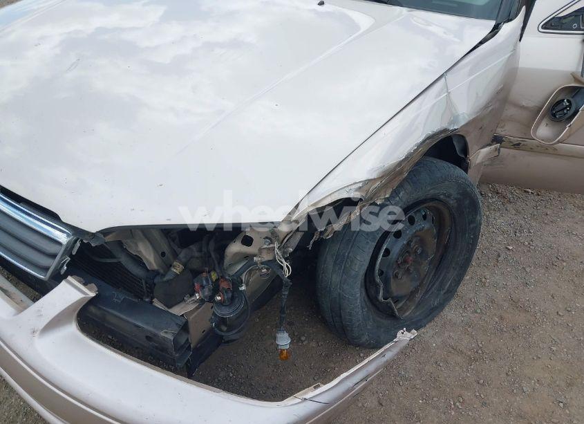 Photo 6 of 2000 Toyota Camry LE (VIN 4T1BG22K3YU628147)