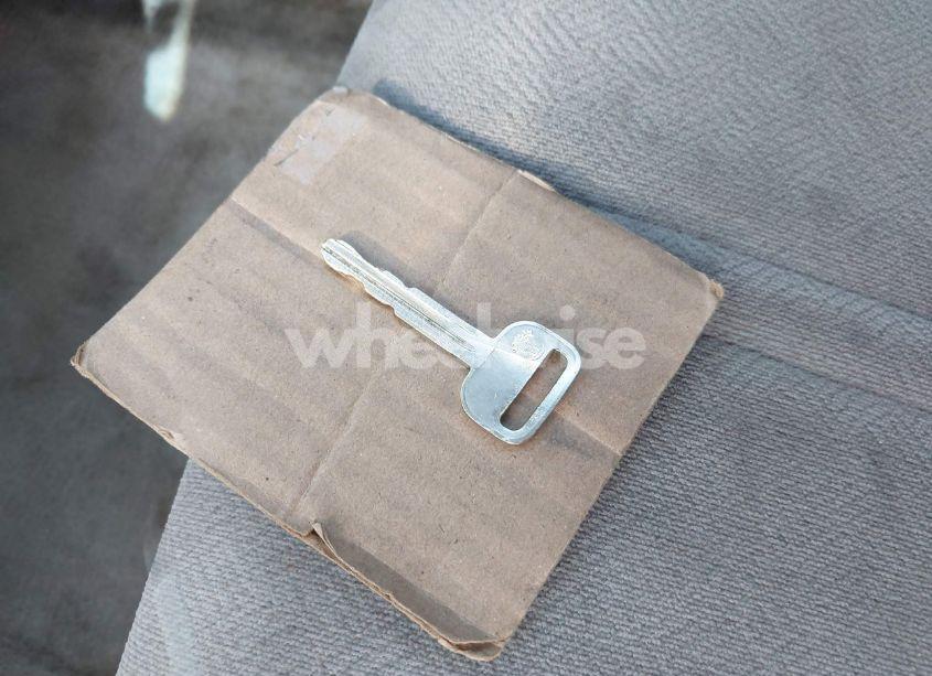 Photo 11 of 2000 Toyota Camry CE (VIN 4T1BG22K3YU643229)