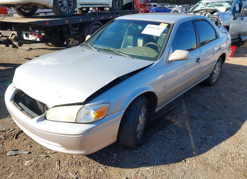 Photo 2 of 2000 Toyota Camry LE (VIN 4T1BG22K3YU658281)