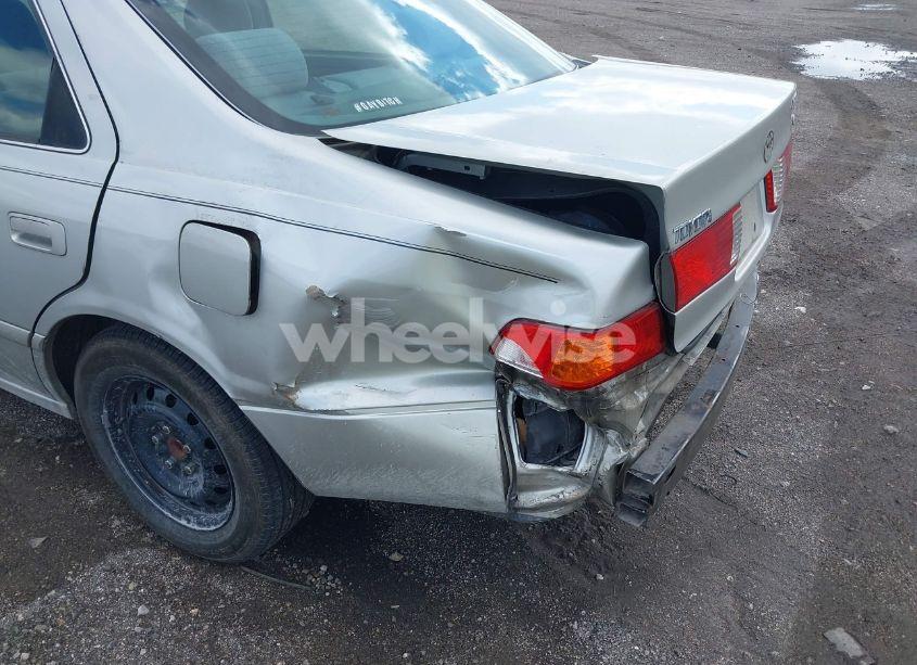 Photo 6 of 2000 Toyota Camry LE (VIN 4T1BG22K3YU671094)