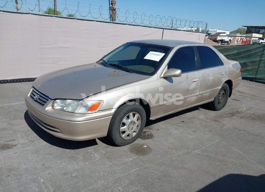 Photo 2 of 2000 Toyota Camry CE/LE/XLE (VIN 4T1BG22K3YU732928)