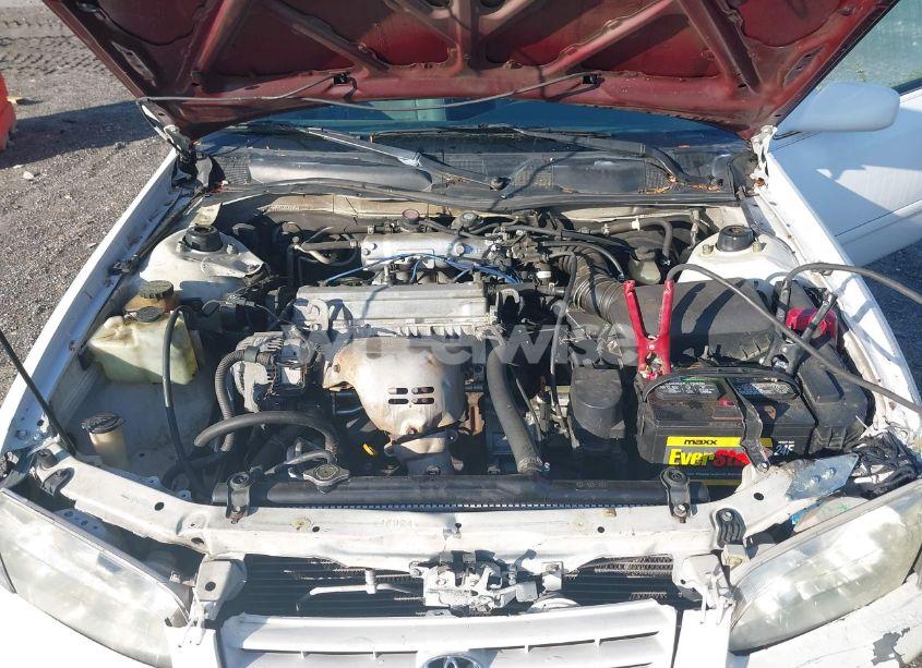 Photo 10 of 2000 Toyota Camry LE (VIN 4T1BG22K3YU926990)