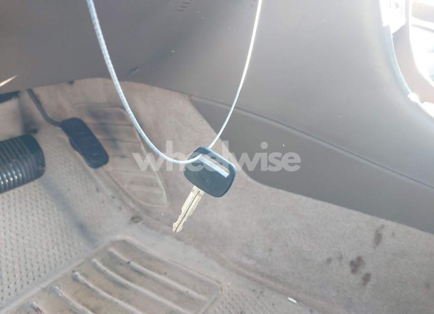 Photo 11 of 2000 Toyota Camry LE (VIN 4T1BG22K3YU958192)