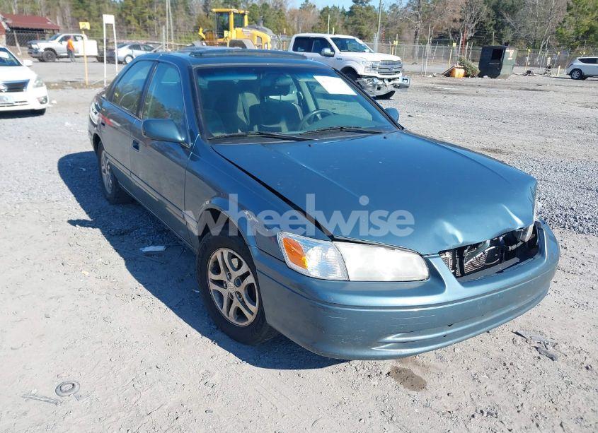 2000 Toyota Camry LE (VIN 4T1BG22K3YU960735) main photo