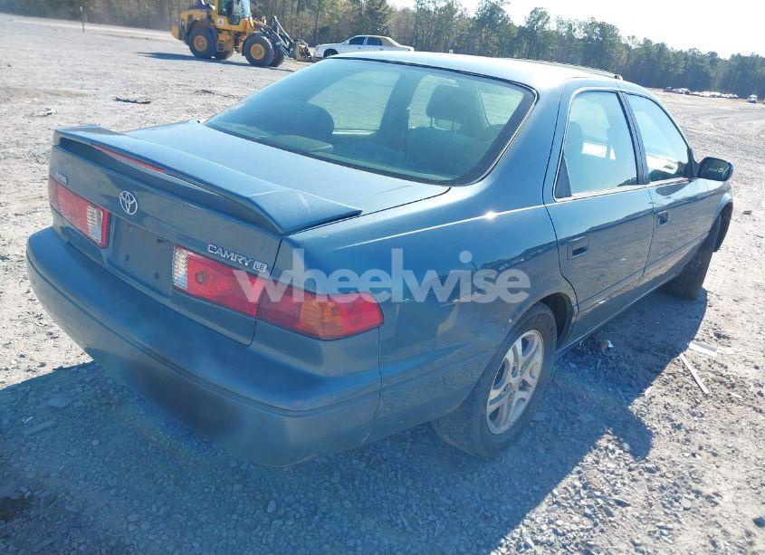 Photo 4 of 2000 Toyota Camry LE (VIN 4T1BG22K3YU960735)