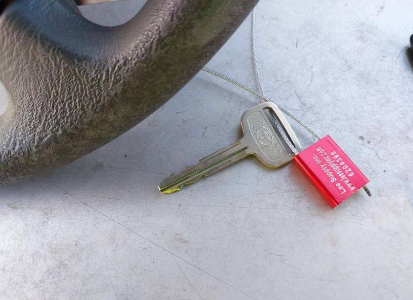 Photo 11 of 2001 Toyota Camry CE (VIN 4T1BG22K41U046984)