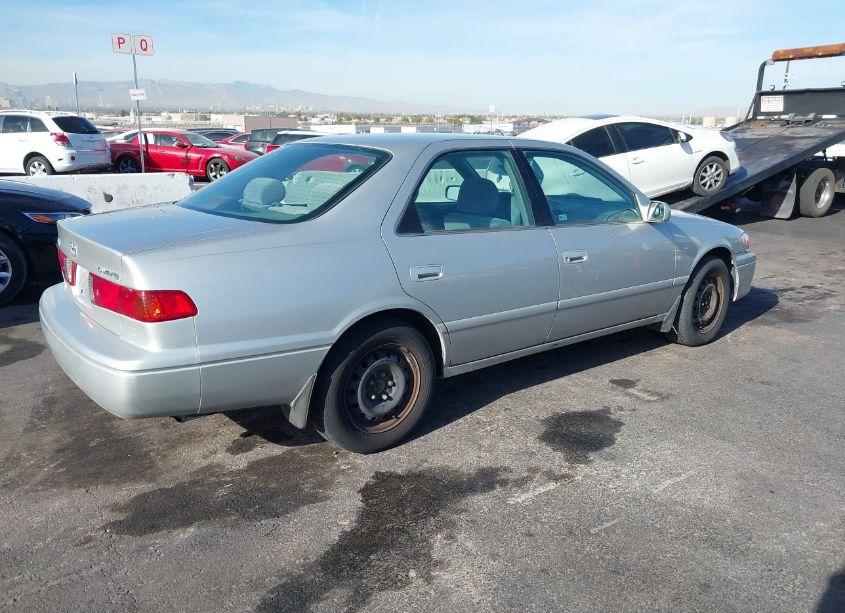 Photo 4 of 2001 Toyota Camry CE (VIN 4T1BG22K41U046984)