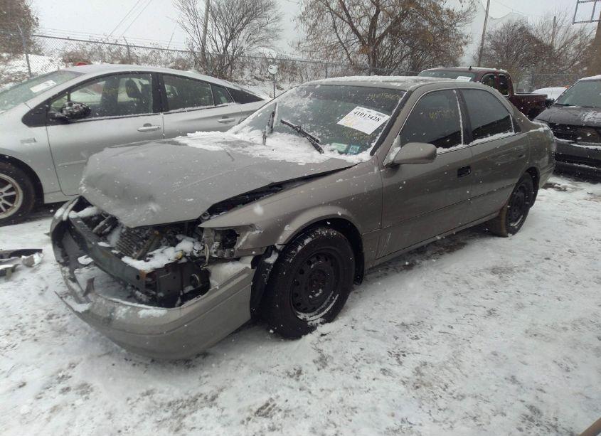 Photo 2 of 2001 Toyota Camry CE (VIN 4T1BG22K41U102163)