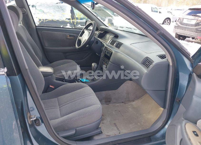 Photo 5 of 2001 Toyota Camry LE (VIN 4T1BG22K41U782209)