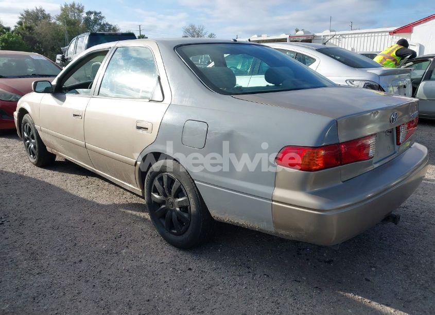 Photo 3 of 2001 Toyota Camry LE (VIN 4T1BG22K41U790942)