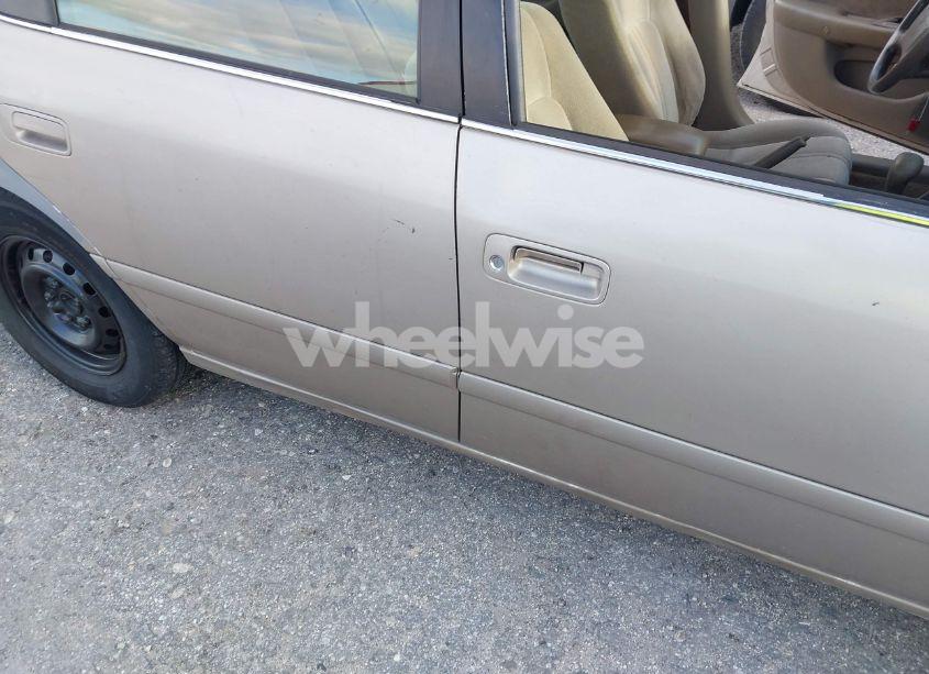 Photo 6 of 2001 Toyota Camry LE (VIN 4T1BG22K41U790942)