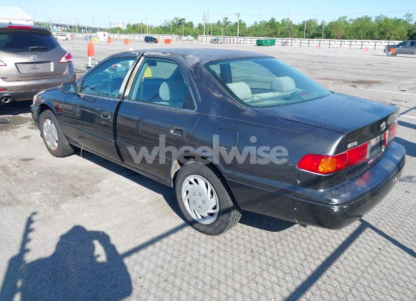 Photo 3 of 2001 Toyota Camry CE (VIN 4T1BG22K41U847575)