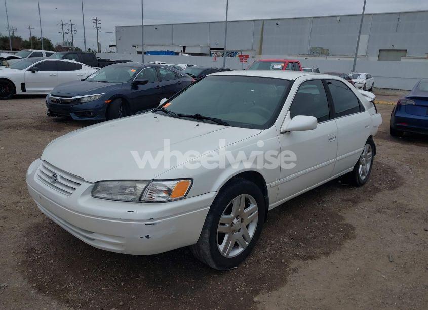 Photo 2 of 1997 Toyota Camry LE (VIN 4T1BG22K4VU073477)