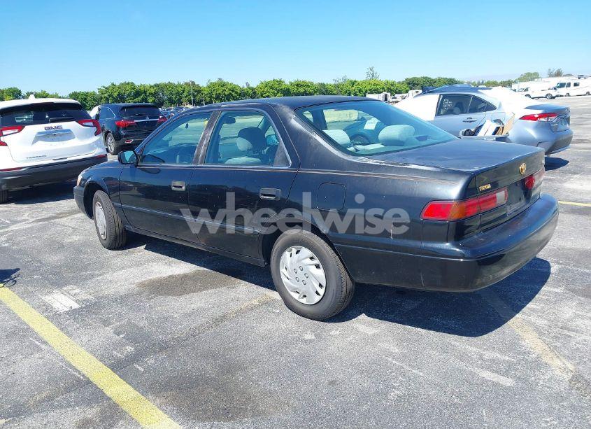 Photo 3 of 1998 Toyota Camry LE (VIN 4T1BG22K4WU334642)