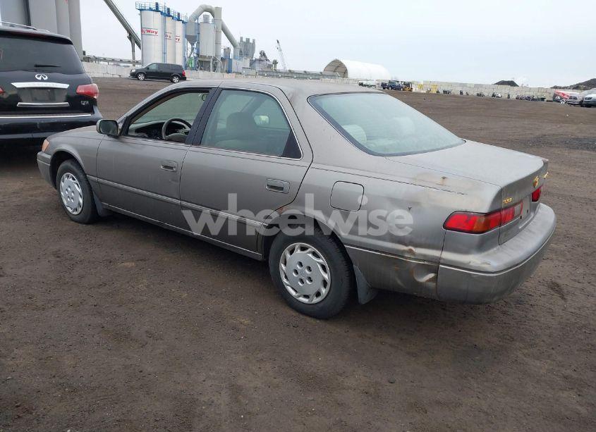 Photo 3 of 1998 Toyota Camry LE (VIN 4T1BG22K4WU378673)