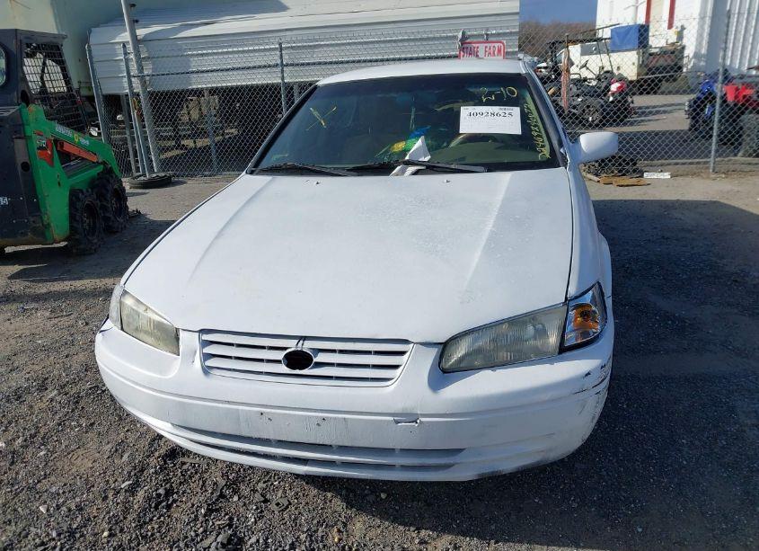 Photo 11 of 1998 Toyota Camry LE (VIN 4T1BG22K4WU840021)