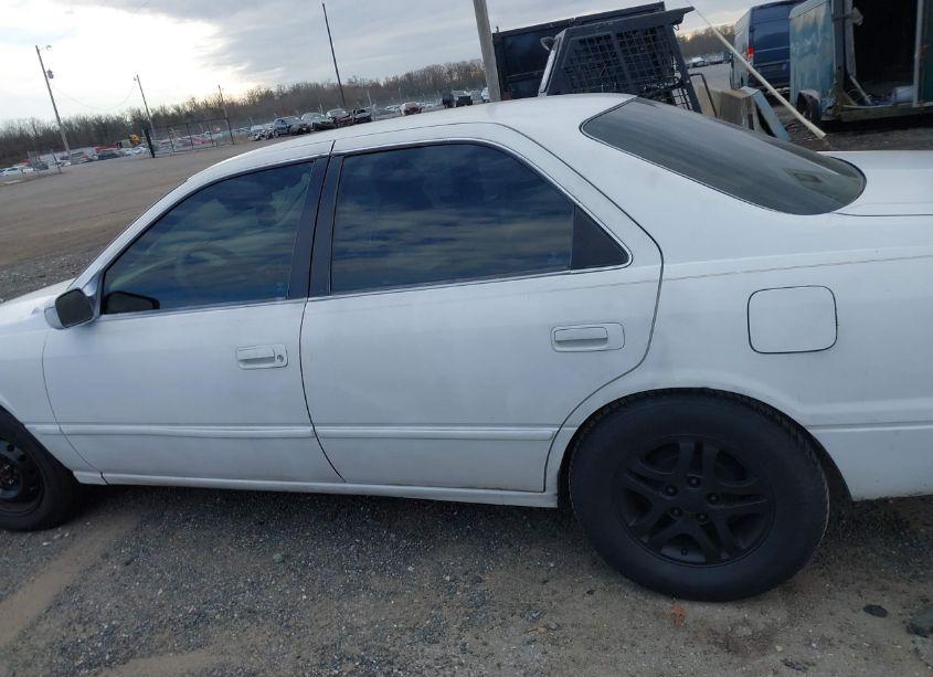 Photo 13 of 1998 Toyota Camry LE (VIN 4T1BG22K4WU840021)