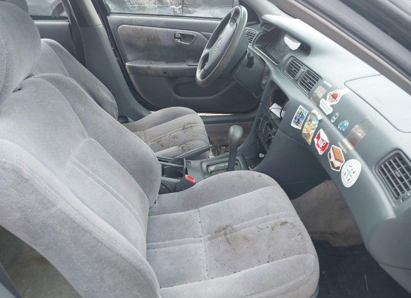 Photo 5 of 1999 Toyota Camry LE (VIN 4T1BG22K4XU891858)