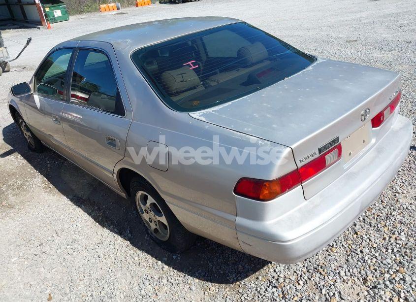 Photo 3 of 1999 Toyota Camry LE (VIN 4T1BG22K4XU893707)