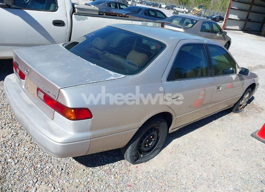 Photo 4 of 1999 Toyota Camry LE (VIN 4T1BG22K4XU893707)