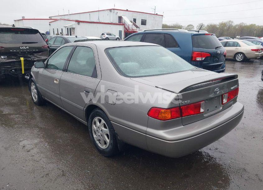 Photo 3 of 2000 Toyota Camry LE (VIN 4T1BG22K4YU678040)