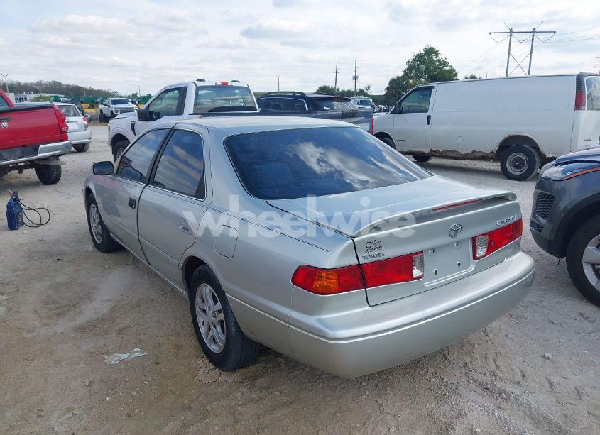 Photo 3 of 2000 Toyota Camry LE (VIN 4T1BG22K4YU705284)