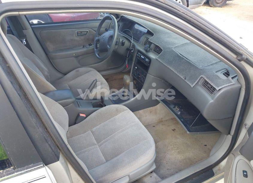 Photo 5 of 2000 Toyota Camry LE (VIN 4T1BG22K4YU705284)