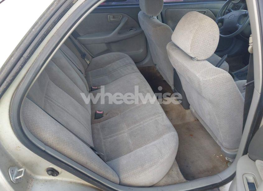 Photo 8 of 2000 Toyota Camry LE (VIN 4T1BG22K4YU705284)