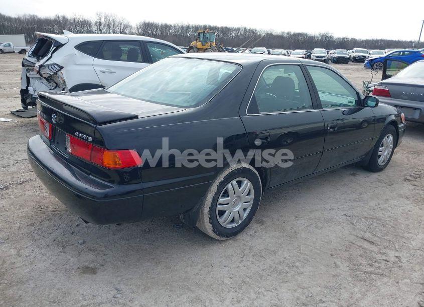 Photo 4 of 2000 Toyota Camry LE (VIN 4T1BG22K4YU927100)