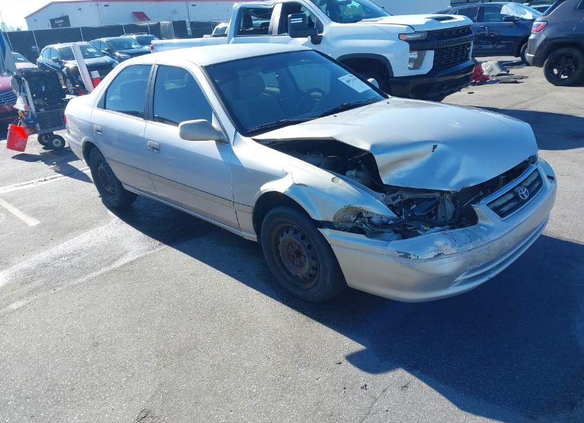 2000 Toyota Camry LE (VIN 4T1BG22K4YU969072) main photo